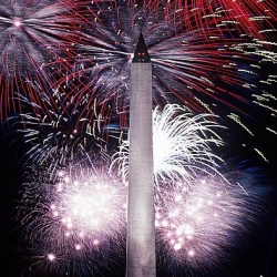 394px-fourth_of_july_fireworks_behind_the_washington_monument_1986