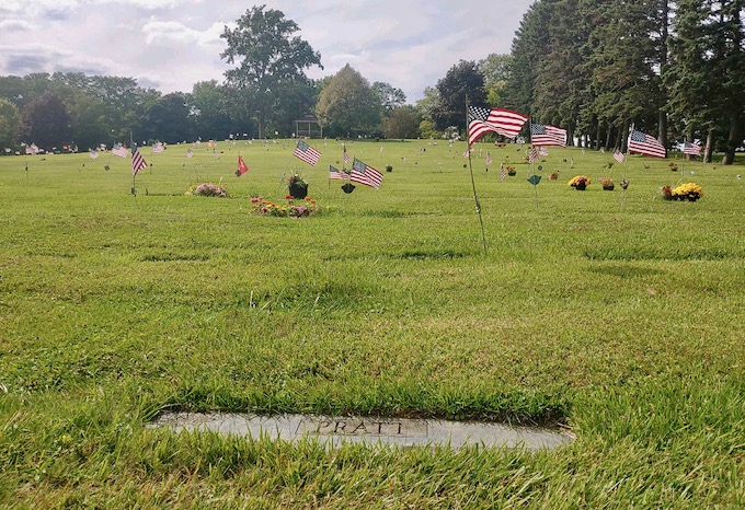 Ed and Jean Pratt grave Laurel Hill Cemetery, Erie County, Pennsylvania Photo by Debra DeSantis