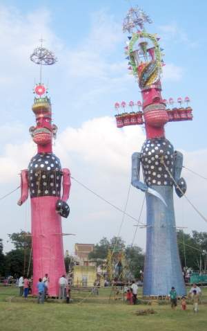 Ravana efficiges, Vijayadashami