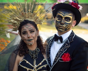 Dia de los Muertos dressed up